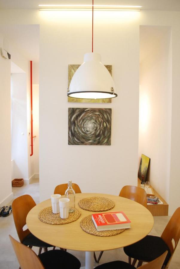 Stylish Studios Apartment In The City Center With Air Conditioning Budapest Ngoại thất bức ảnh