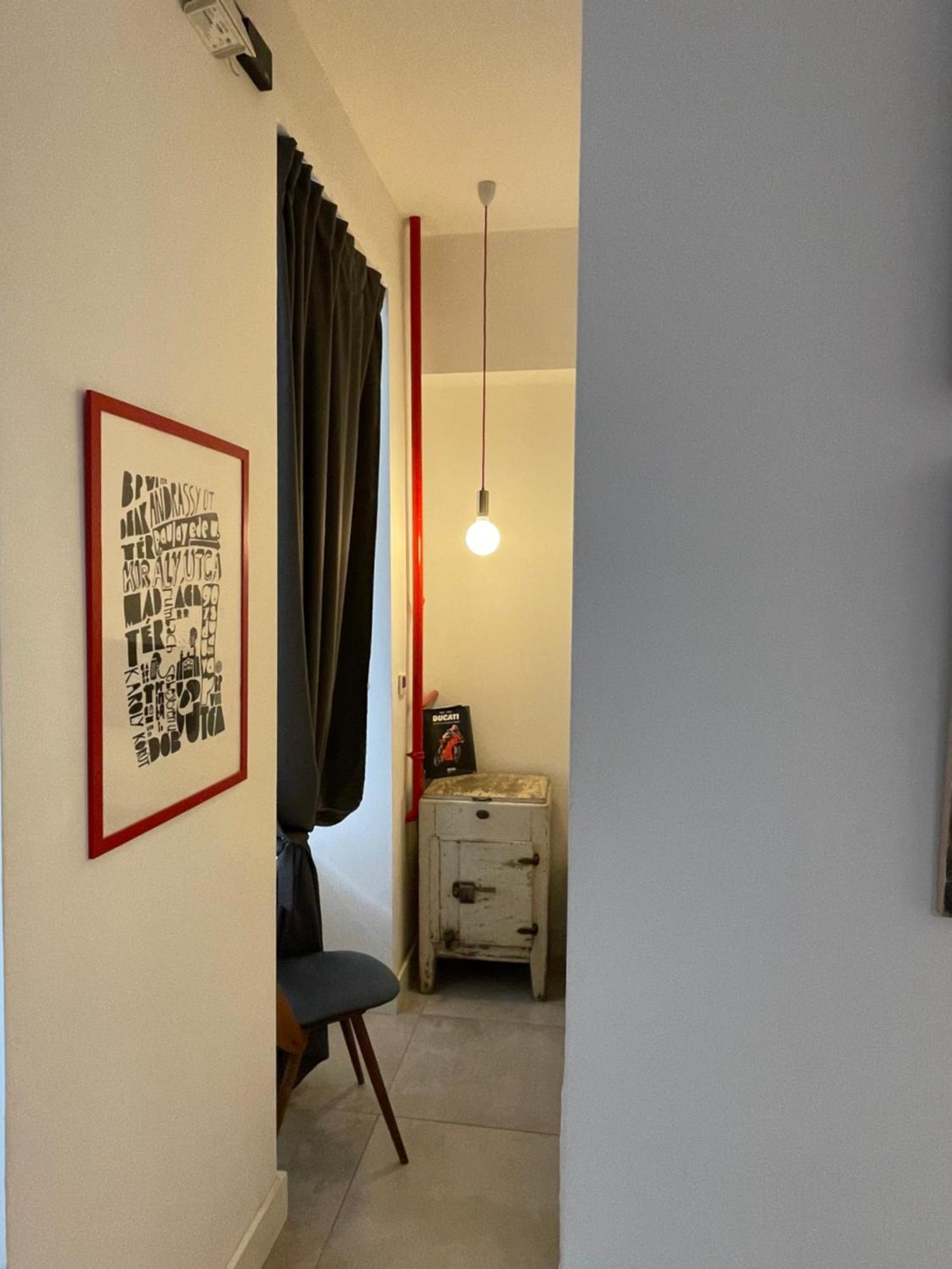 Stylish Studios Apartment In The City Center With Air Conditioning Budapest Ngoại thất bức ảnh
